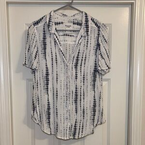A&F Navy and White Button Down Shirt | M